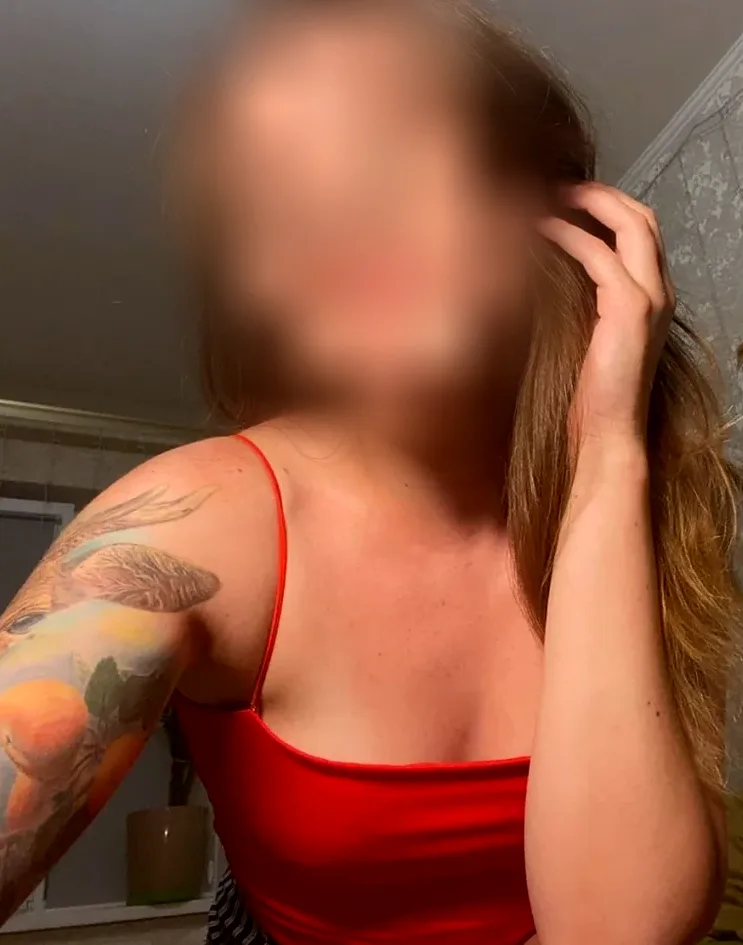 Caroline, 25