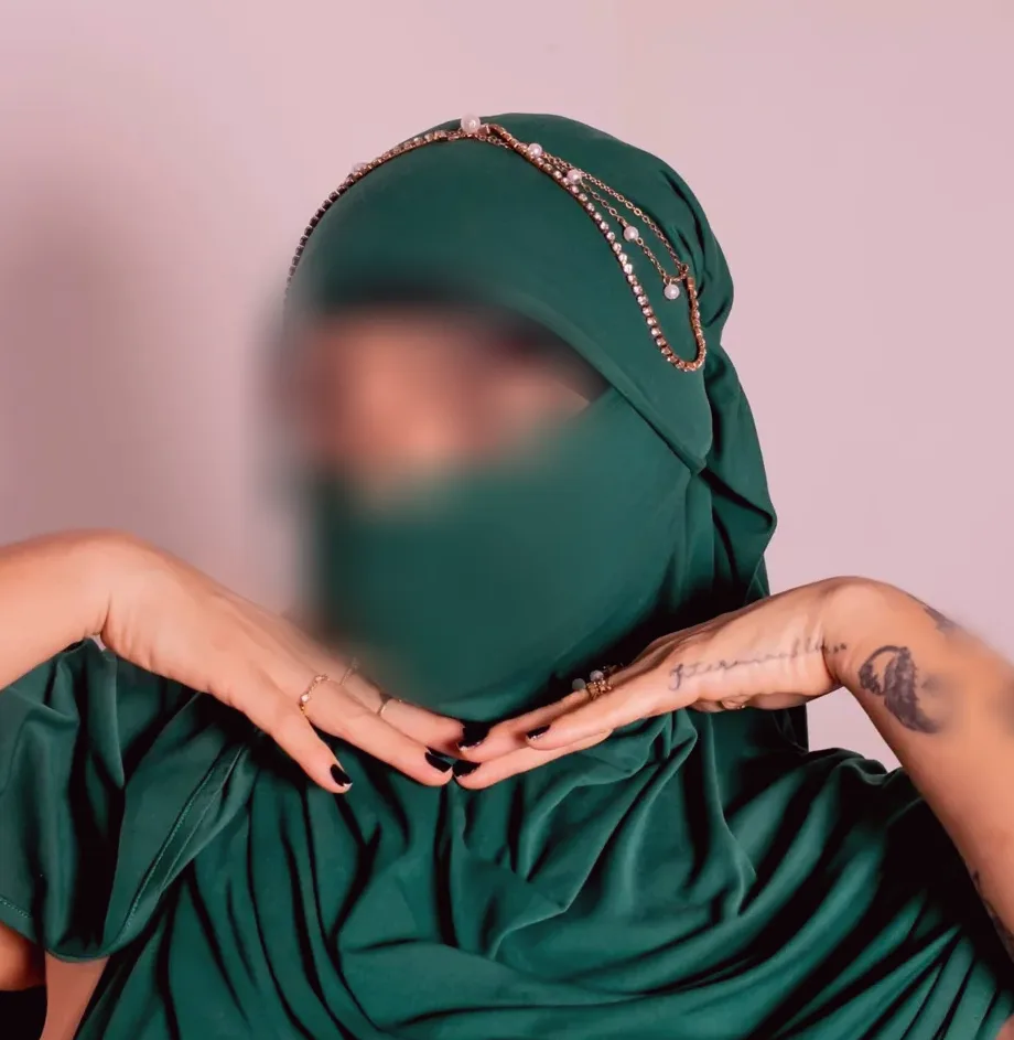 Emelie, 37