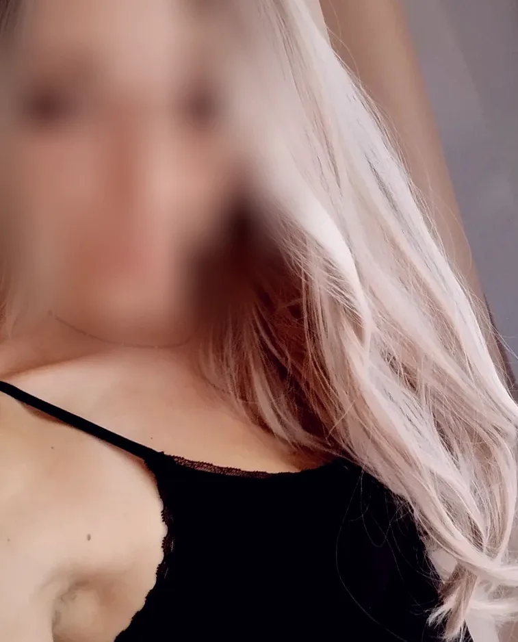 Jasmine, 26