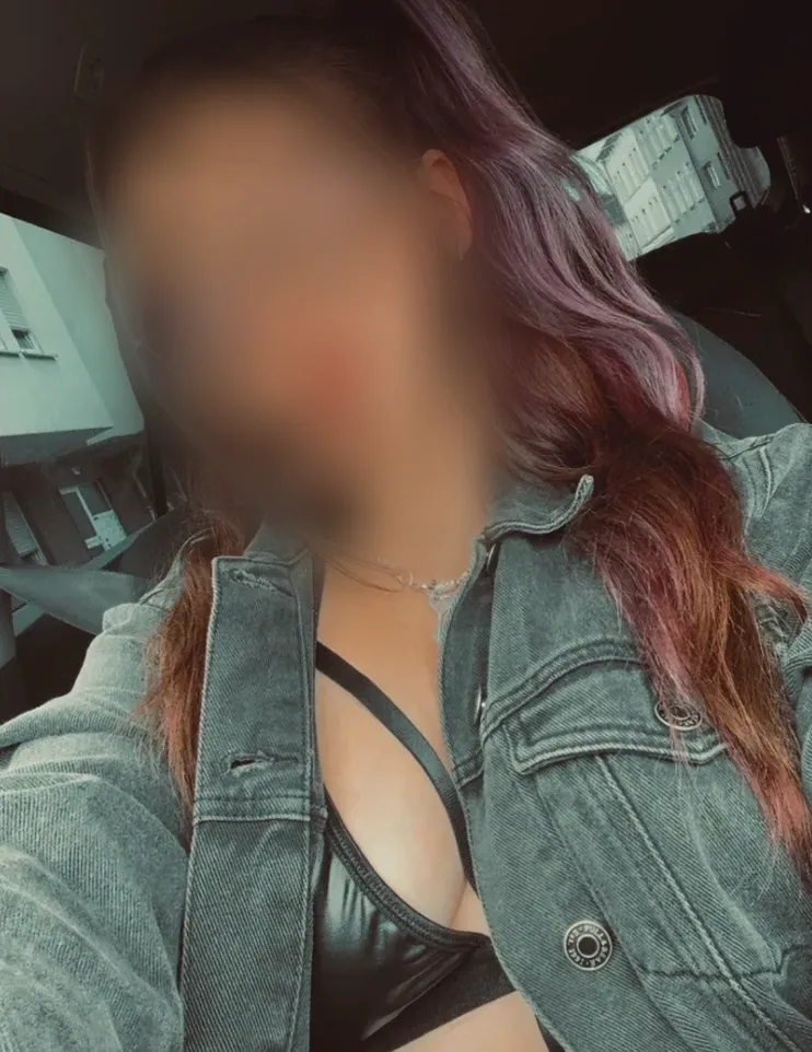 Sofie, 27