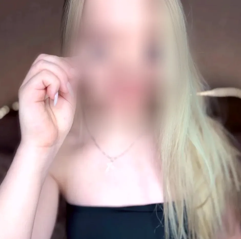 Stella, 21
